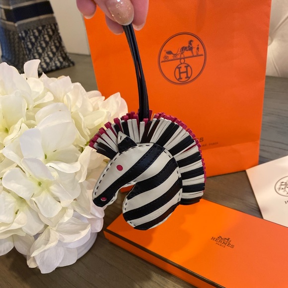 Hermes Charm - Picture 6 of 10